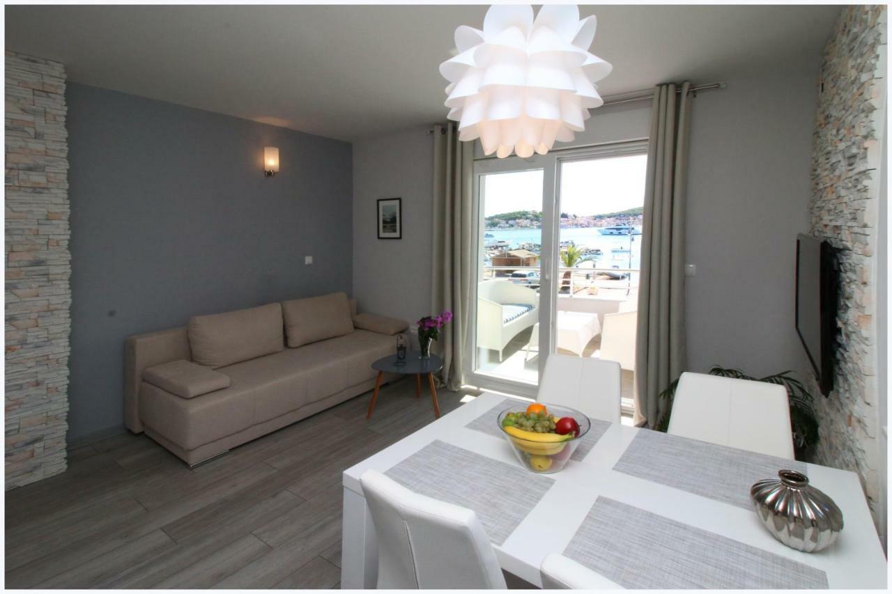 Apartments Silver Beauty Рогозниця Екстер'єр фото